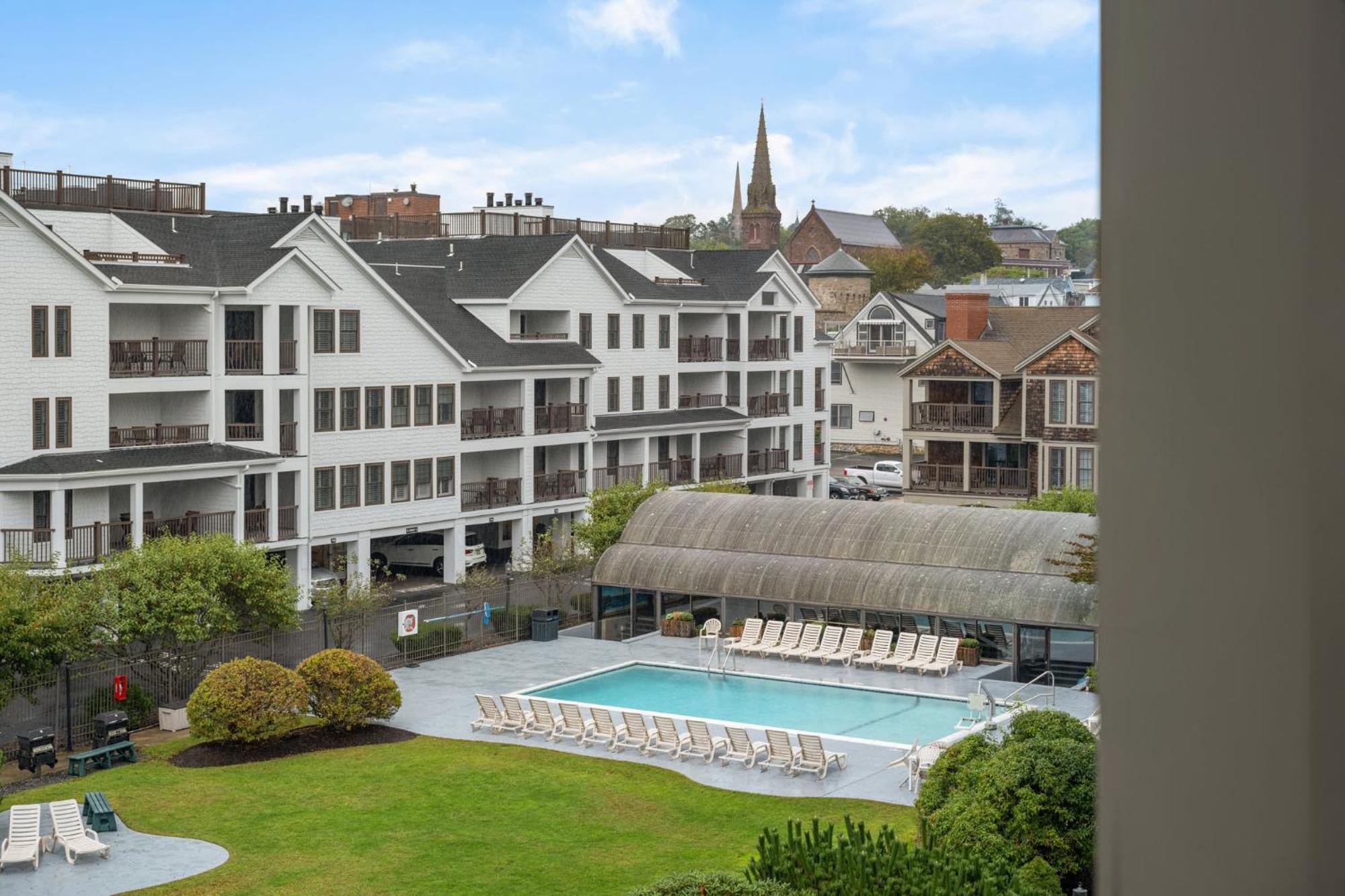 Club Wyndham Newport Onshore Екстер'єр фото